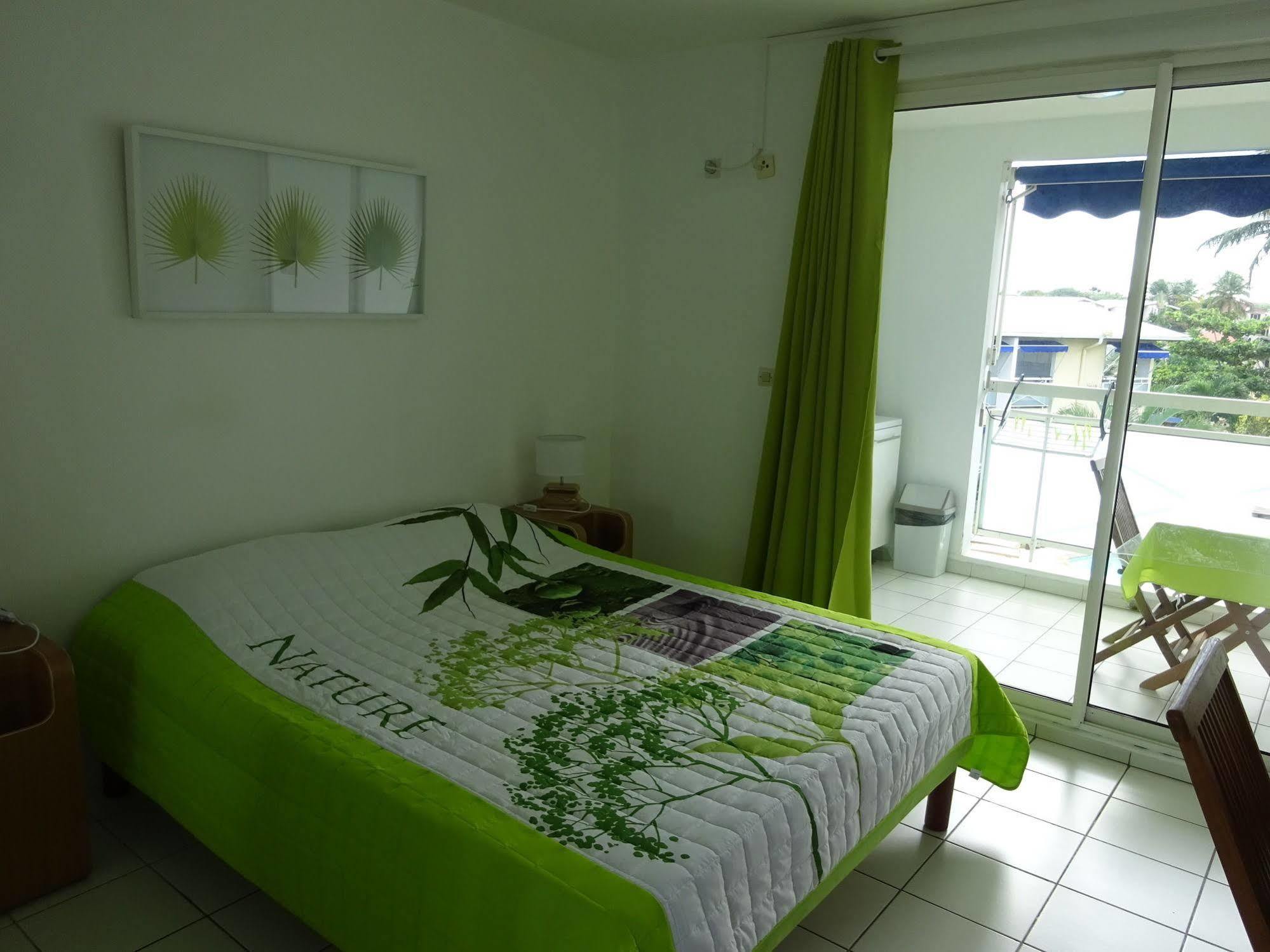Les Creolines Aparthotel Сен-Лу Екстериор снимка