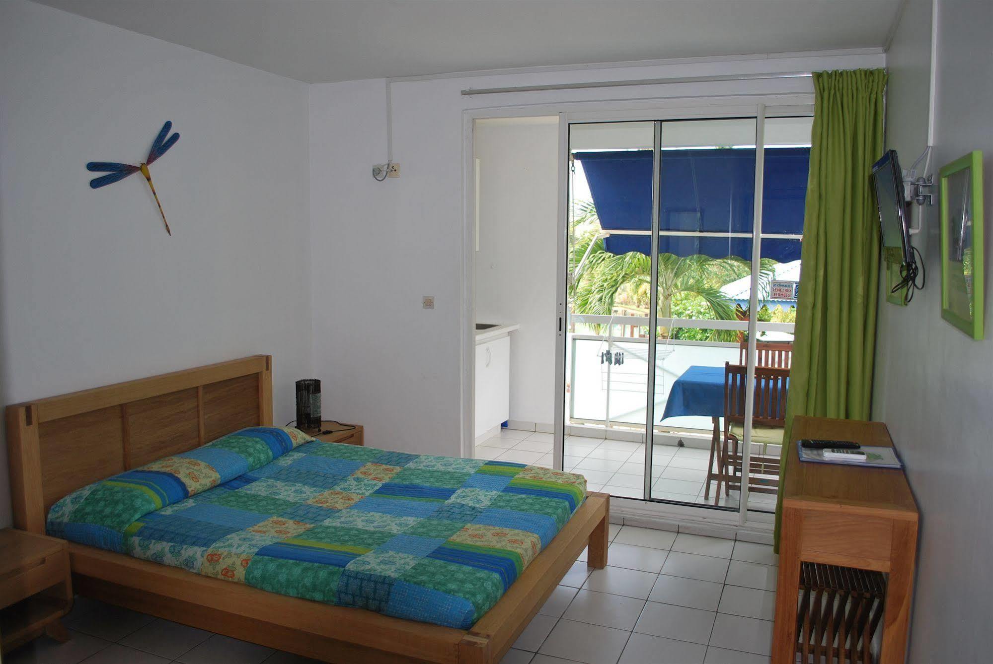 Les Creolines Aparthotel Сен-Лу Екстериор снимка